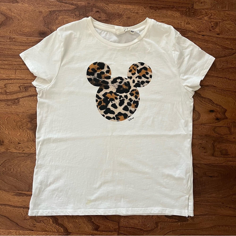 🚫NOT AVAILABLE🚫 H&M Disney leopard print T-shirt